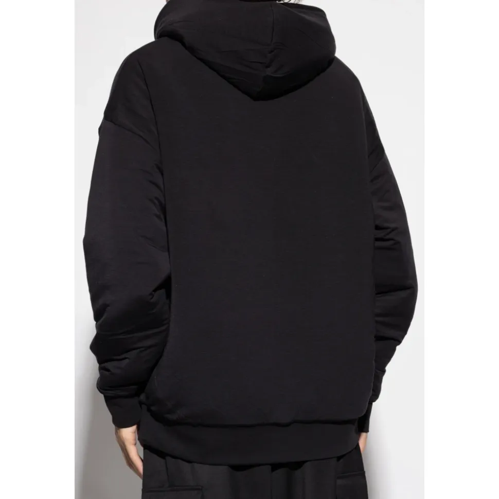 Sweatshirts & Hoodies