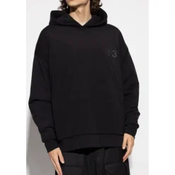 Sweatshirts & Hoodies