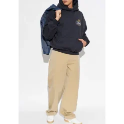 Sweatshirts & Hoodies