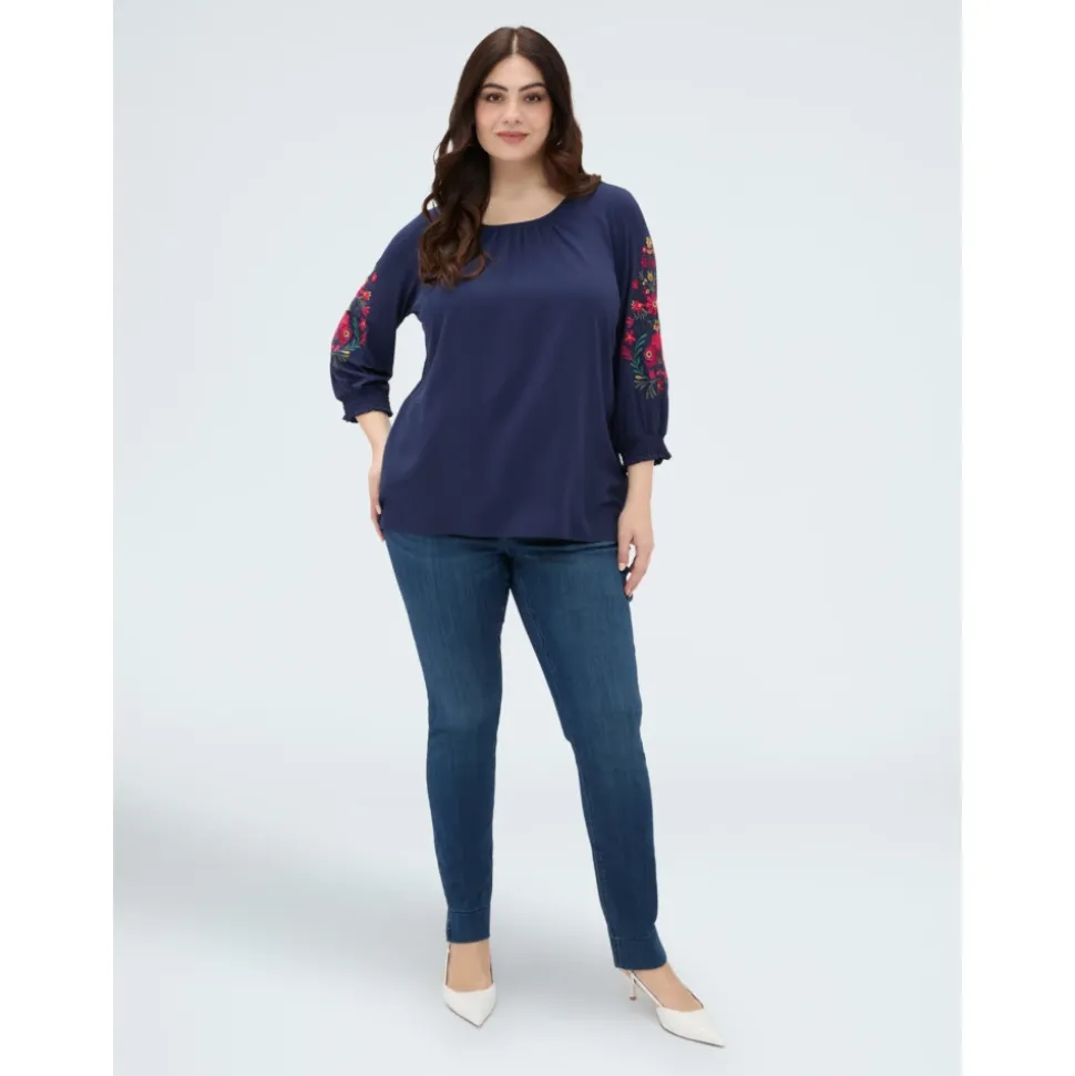 T-shirt in Viscosa con Ricami