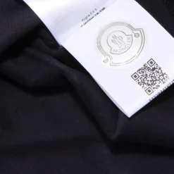 Tuta con maglia e pantaloni