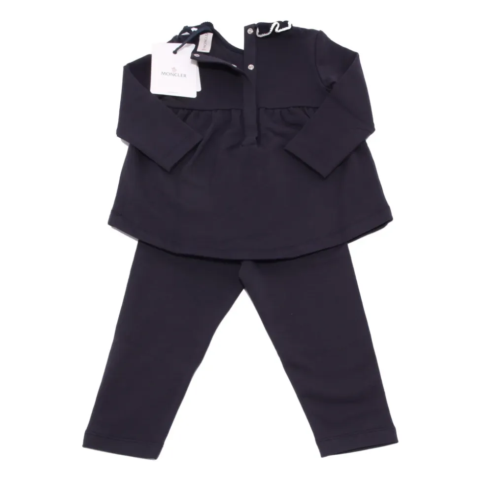 Tuta con maglia e pantaloni